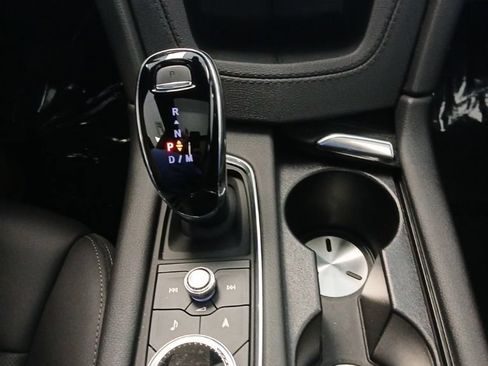Certified 2024 Cadillac XT5 Premium Luxury AWD/4WD image 21