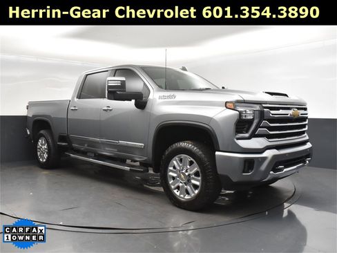 Used 2024 Chevrolet Silverado 2500 High Country image 9