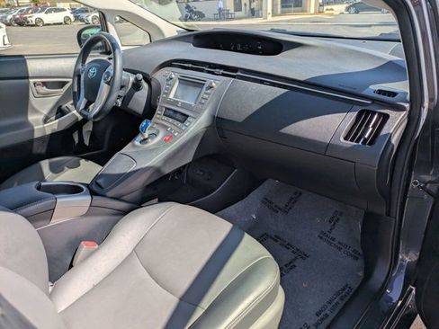 Used 2015 Toyota Prius Four image 31