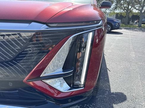 New 2026 Cadillac Lyriq Signature Luxury w/ Nappa Leather Package AWD/4WD image 9