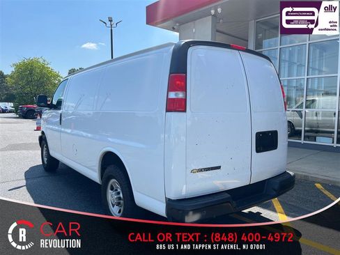 Used 2020 Chevrolet Express 2500 RWD image 5