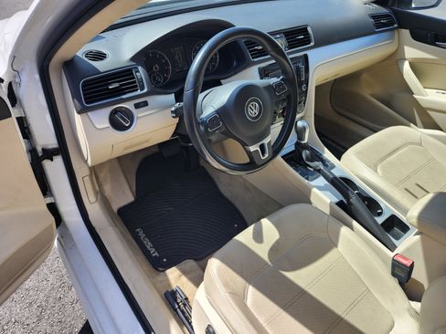 Used 2013 Volkswagen Passat 2.5 SE FWD image 4