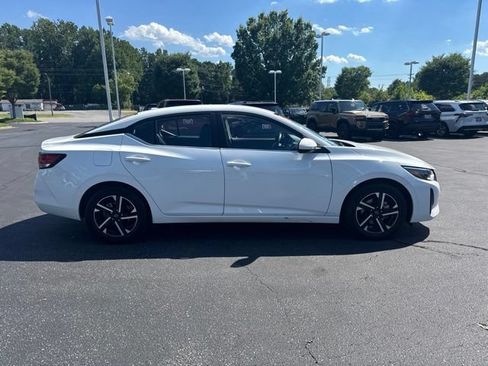Used 2025 Nissan Sentra SV FWD image 2
