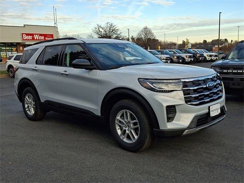 New 2026 Ford Explorer Active image 2