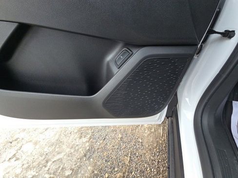 New 2026 Chevrolet Equinox LT w/ Convenience Package II image 23