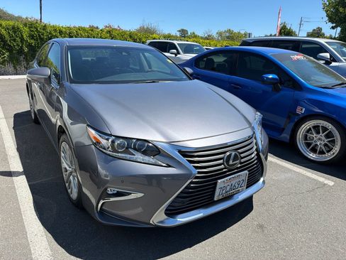 Used 2016 Lexus ES 350 w/ Luxury Package w/Wood Trim FWD image 1