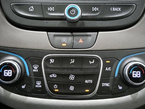 Used 2024 Chevrolet Malibu LT FWD image 20