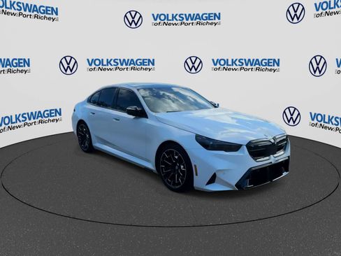Used 2025 BMW M5 w/ Executive Package AWD/4WD image 2