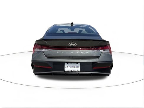 New 2026 Hyundai Elantra SEL Sport FWD image 4