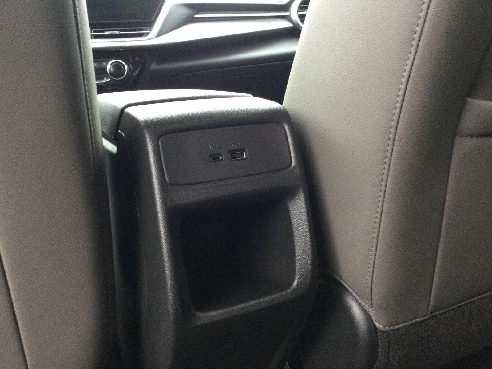 Used 2025 Chevrolet Trax ACTIV w/ Sunroof Package FWD image 12