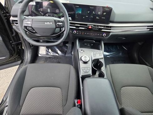 New 2026 Kia Sportage LX FWD image 24