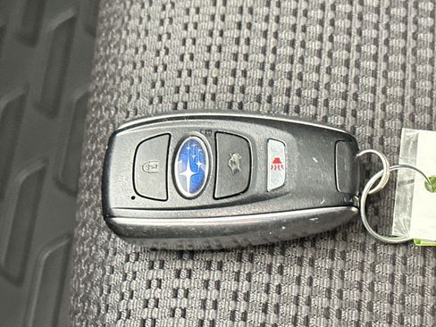 Used 2025 Subaru Outback Premium w/ Popular Package #1A AWD/4WD image 31