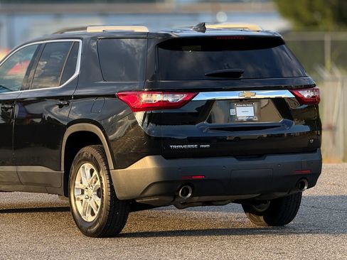 Used 2018 Chevrolet Traverse LT AWD/4WD image 16