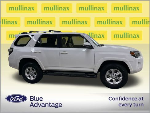 Used 2024 Toyota 4Runner SR5 Premium AWD/4WD image 2