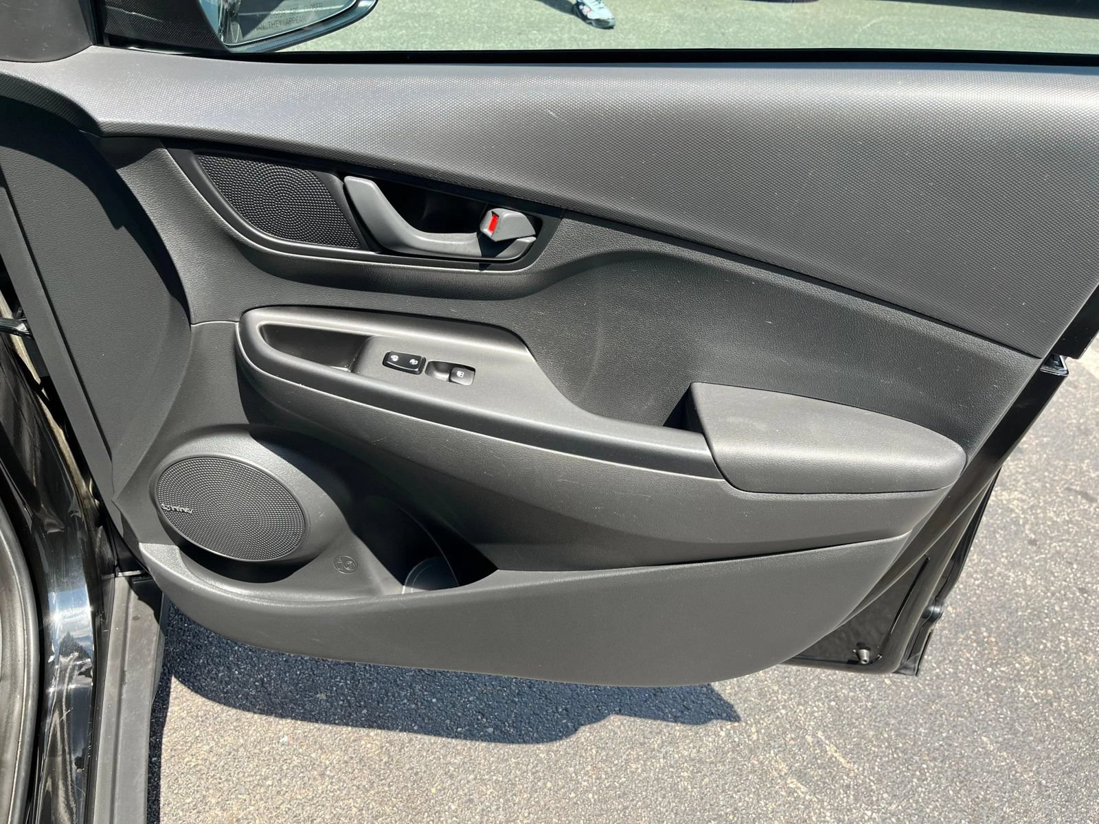 Used 2021 Hyundai Kona SEL Plus w/ Cargo Package FWD image 39
