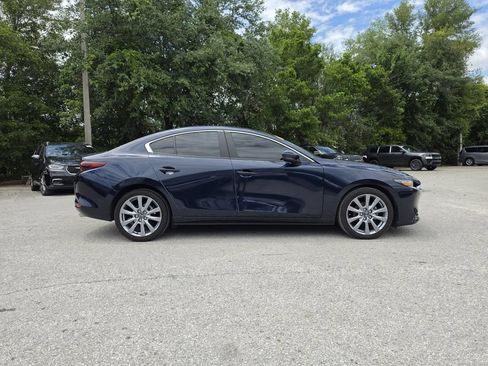Used 2023 MAZDA MAZDA3 s FWD image 3