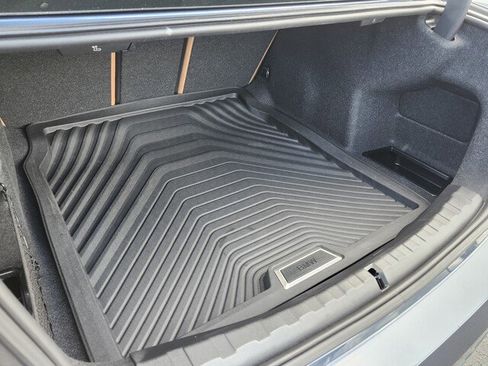 Certified 2025 BMW 330i Sedan w/ M Sport Package image 33