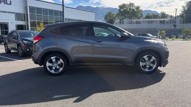 Used 2017 Honda HR-V EX image 2