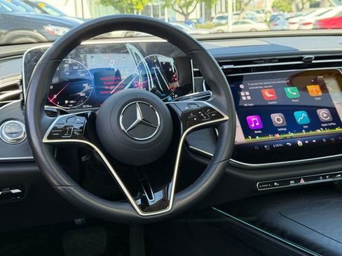 Used 2025 Mercedes-Benz E 350 4MATIC Sedan image 41