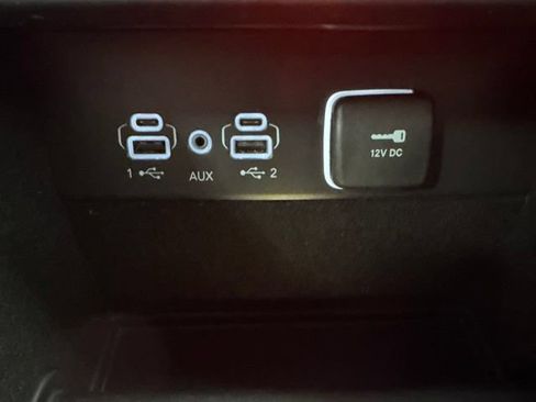 Used 2022 Jeep Grand Cherokee L Limited AWD/4WD image 21