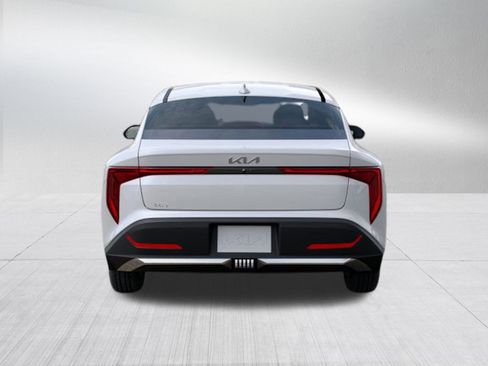 New 2025 Kia K4 LXS image 5