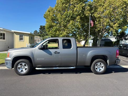 Used 2013 GMC Sierra 1500 SLE w/ Power Tech Package RWD image 1