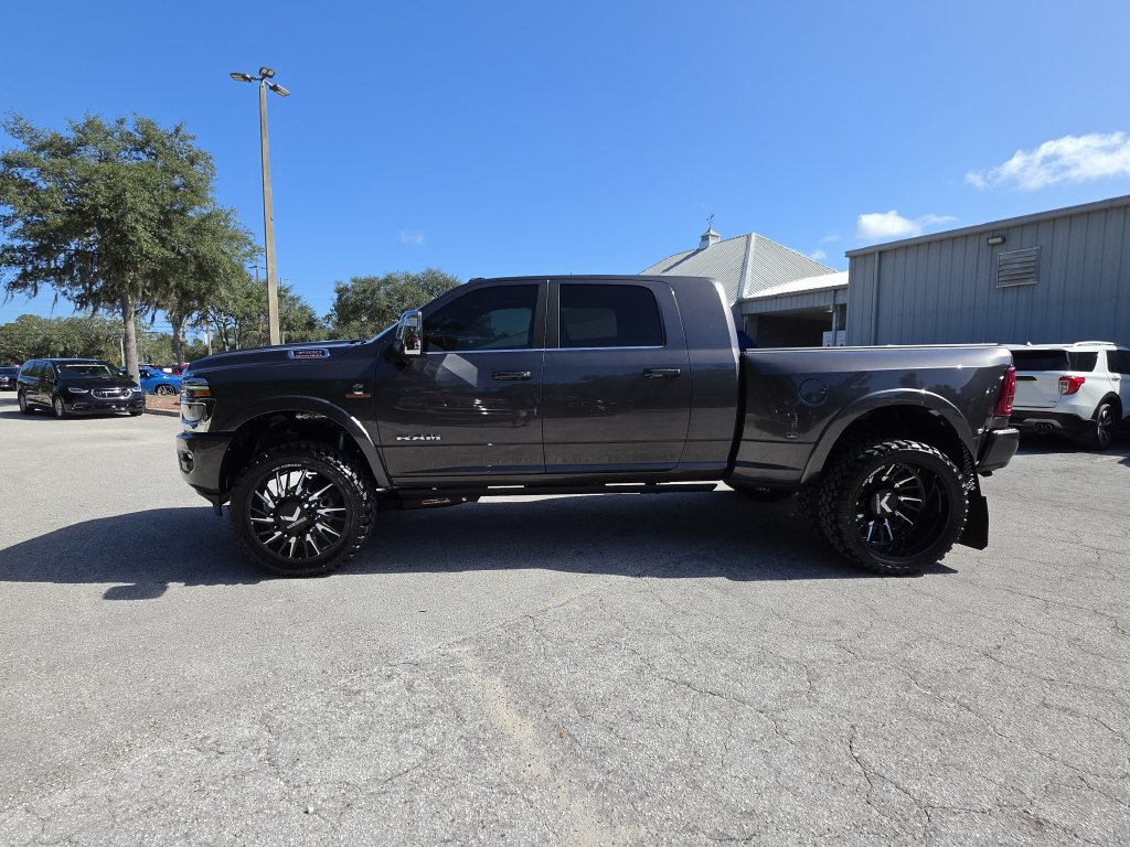 Used 2026 RAM 3500 Longhorn AWD/4WD image 5