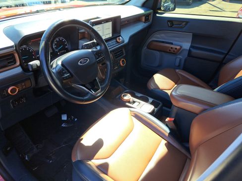 Used 2022 Ford Maverick Lariat w/ Equipment Group 500A Standard image 9