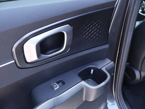 Certified 2023 Kia Sorento S FWD image 11