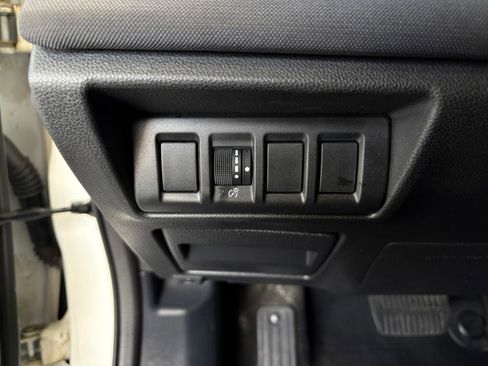 Used 2024 Subaru Outback Premium AWD/4WD image 18