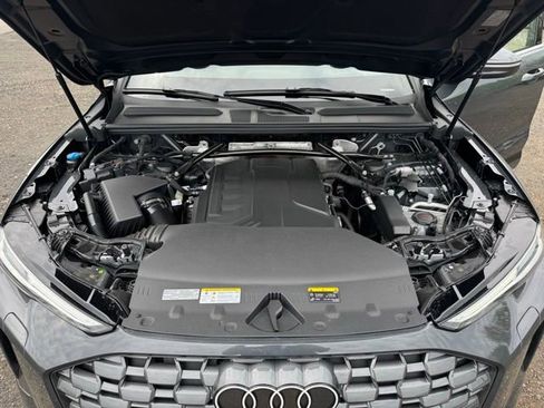 Certified 2025 Audi Q5 Premium Plus w/ Premium Plus AWD/4WD image 31