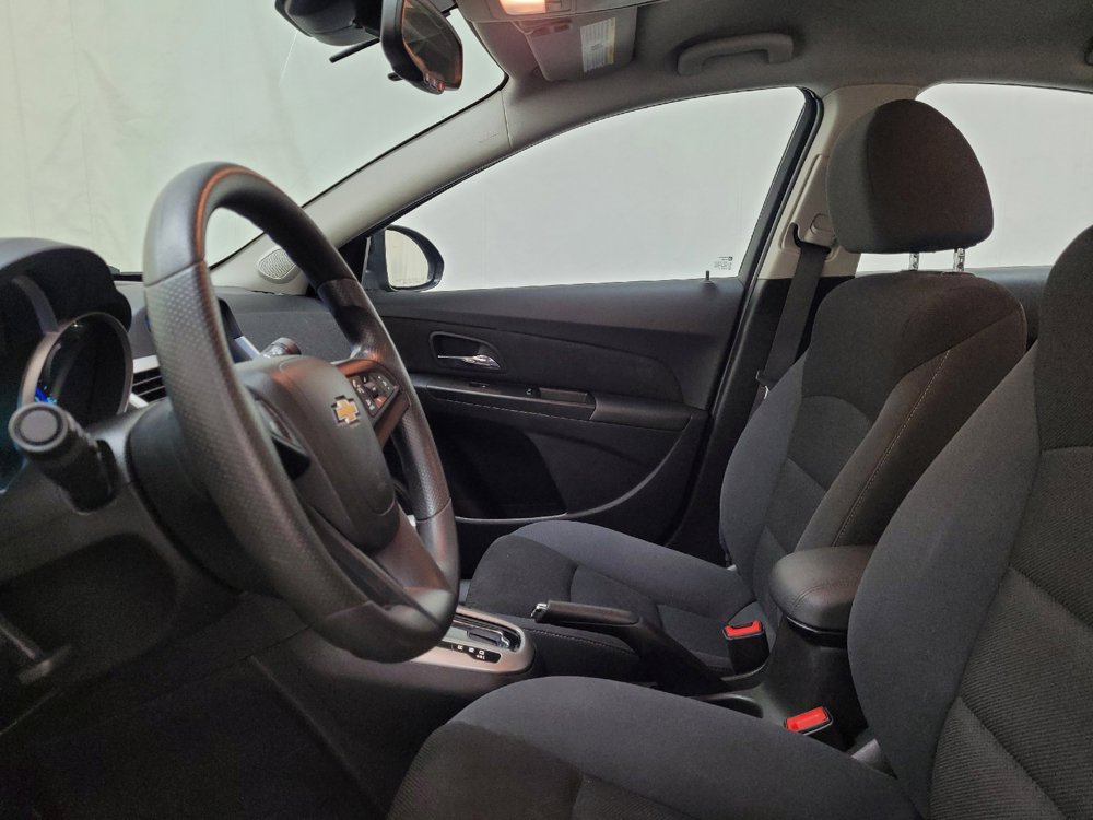 Used 2016 Chevrolet Cruze LT FWD image 17
