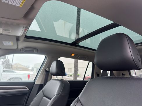 Used 2019 Volkswagen Atlas SE w/ Panoramic Sunroof Package image 3