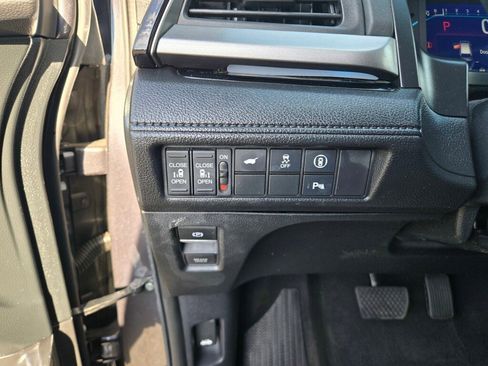 Certified 2023 Honda Odyssey Touring image 22