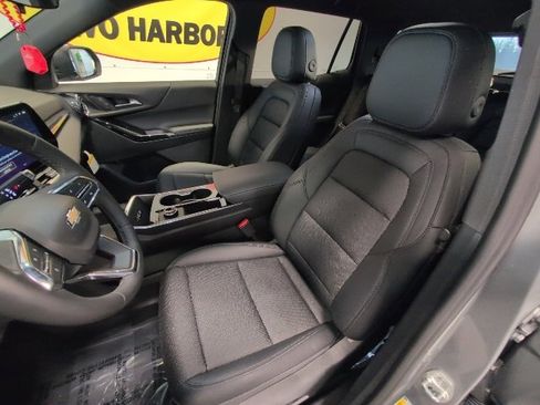 Used 2026 Chevrolet Equinox LT w/ Convenience Package II image 11