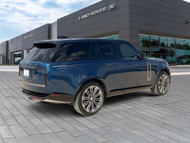 Used 2024 Land Rover Range Rover SE AWD/4WD image 5