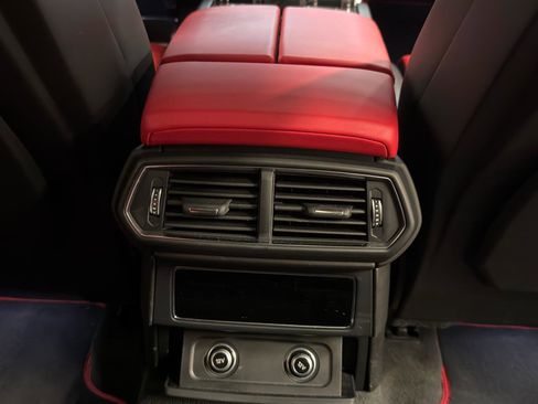 Used 2019 Lamborghini Urus image 23