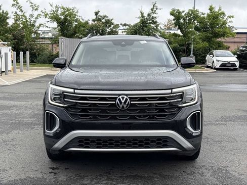 Used 2024 Volkswagen Atlas Peak Edition SEL AWD/4WD image 7