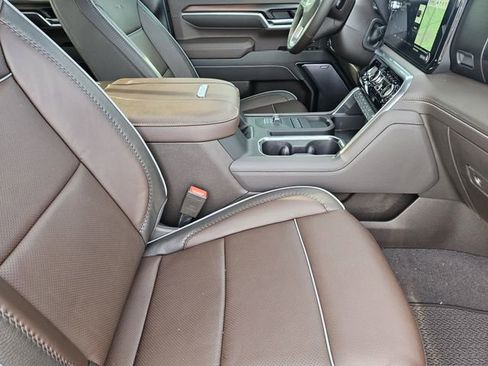 New 2026 GMC Sierra 3500 Denali w/ Denali Reserve Package image 11