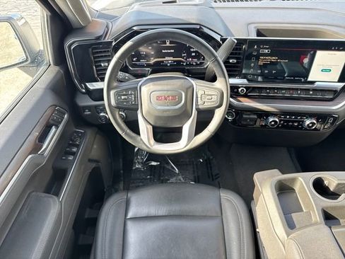 Used 2025 GMC Sierra 1500 SLT image 16