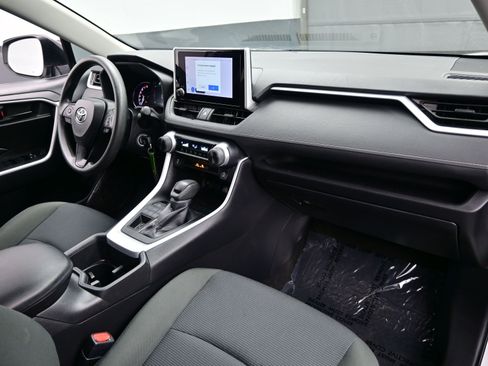 Used 2024 Toyota RAV4 LE image 14