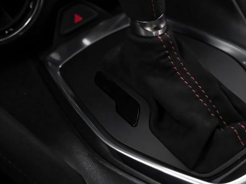 Used 2018 Chevrolet Camaro ZL1 image 16