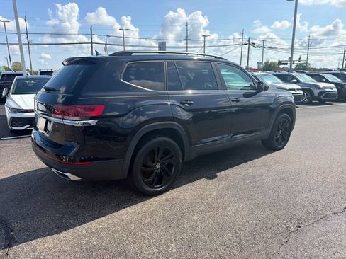 Certified 2023 Volkswagen Atlas SE w/ Black Wheel Package AWD/4WD image 4