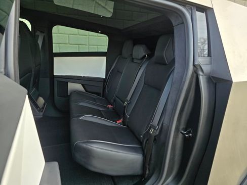 Used 2025 Tesla Cybertruck AWD Crew Cab image 32