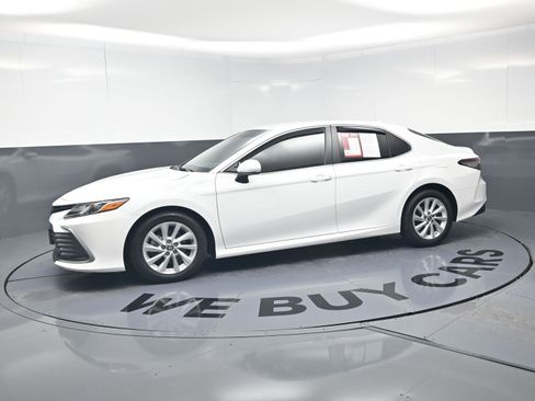 Used 2023 Toyota Camry LE FWD image 6