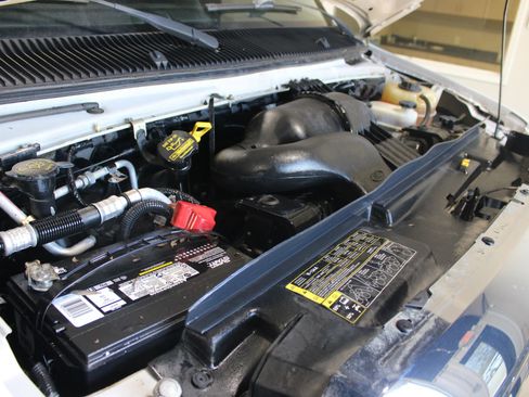 Used 2011 Ford E-250 and Econoline 250 Van 3D w/ PWR Group image 28