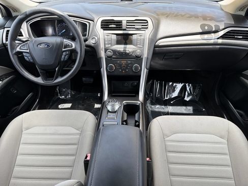 Used 2018 Ford Fusion S FWD image 11