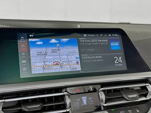 Used 2022 BMW 430i Convertible image 17