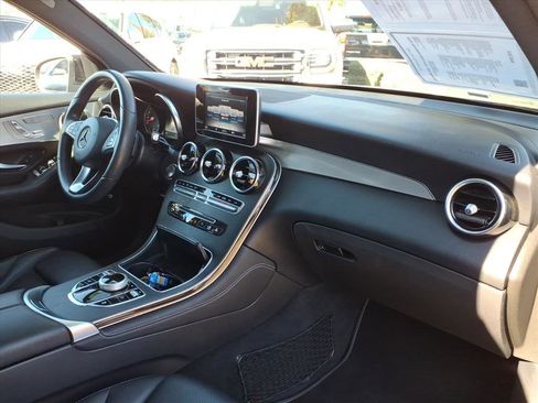 Used 2019 Mercedes-Benz GLC 300 GLC 300 image 11