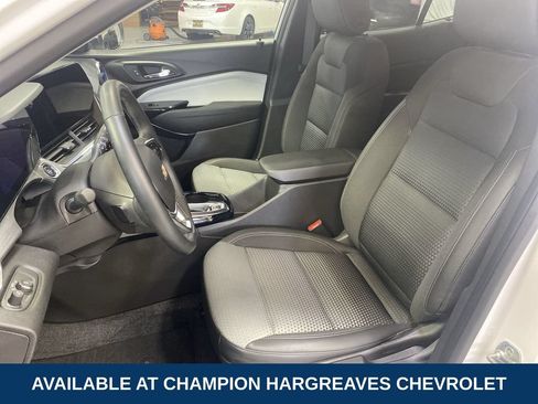 Used 2024 Chevrolet Trax LT w/ Driver Confidence Package FWD image 26